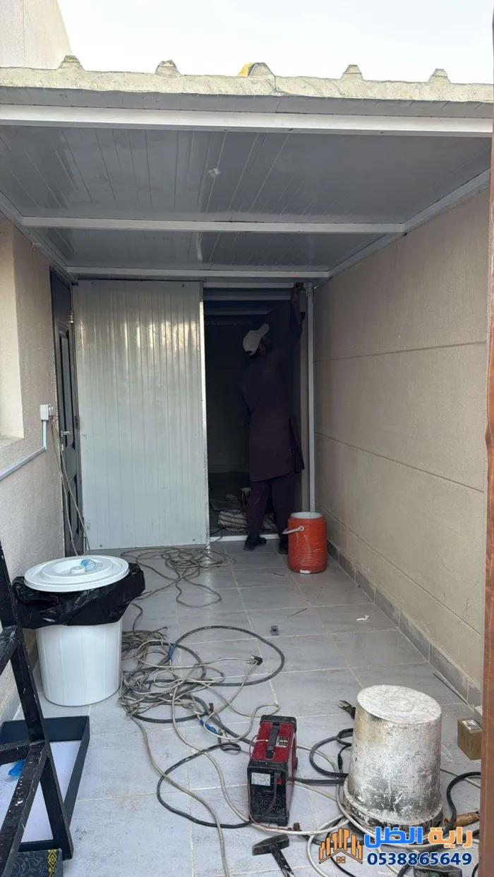 غرف وأسقف سندويش بانل في حي البساتين بجدة:الدليل الشامل للمميزات والأسعار وطرق التركيب